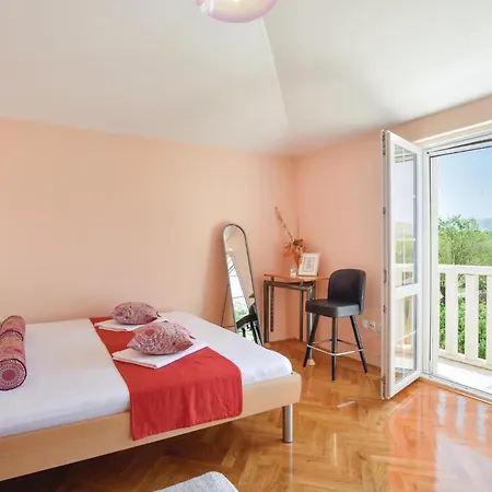Four-bedroom In Dicmo Holiday home