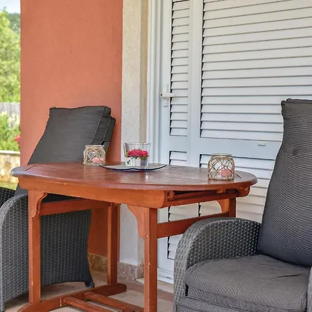 Four-bedroom In Dicmo