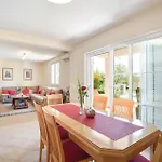 Four-bedroom In Ferienhaus *