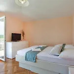 Ferienhaus Four-bedroom In Dicmo