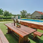 Four-bedroom In Ferienhaus Dicmo